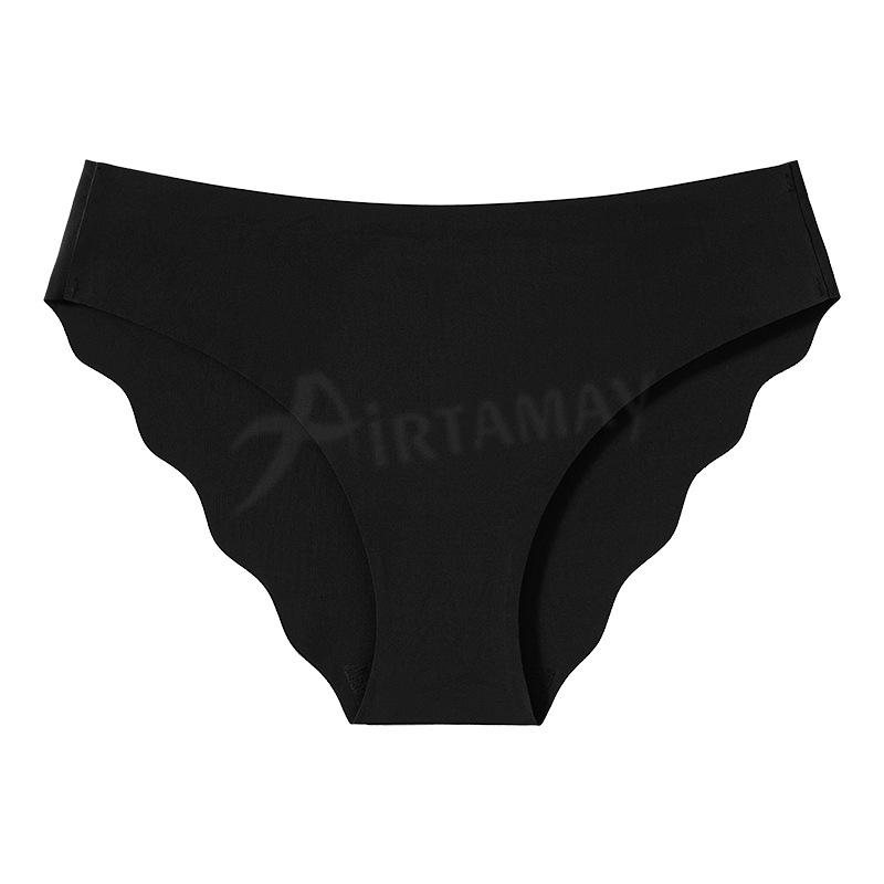Sports yoga sexy breathable women's invisible ice silk seamless sports European and American large size wavy briefs