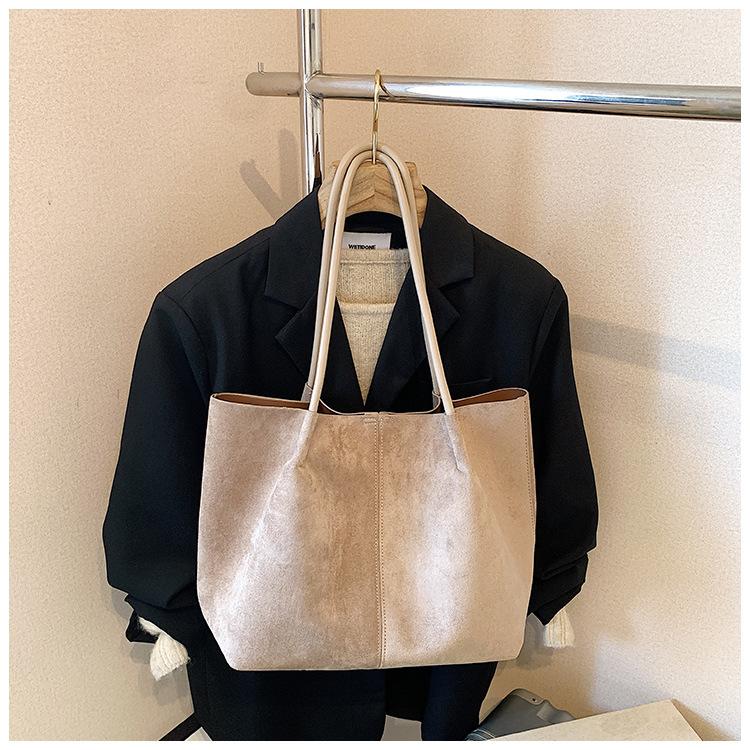 Autumn and winter new suede commuter large-capacity tote bag women's casual simple versatile shoulder bag