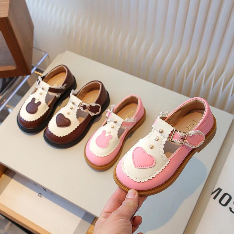 Kinder Lederschuhe für Mädchen T-Riemen Niedlich Mode Prinzessin mit Herz Weiche Süße Kinder Ballerinas für Hochzeitsfeier 2024 Frühling Herbst