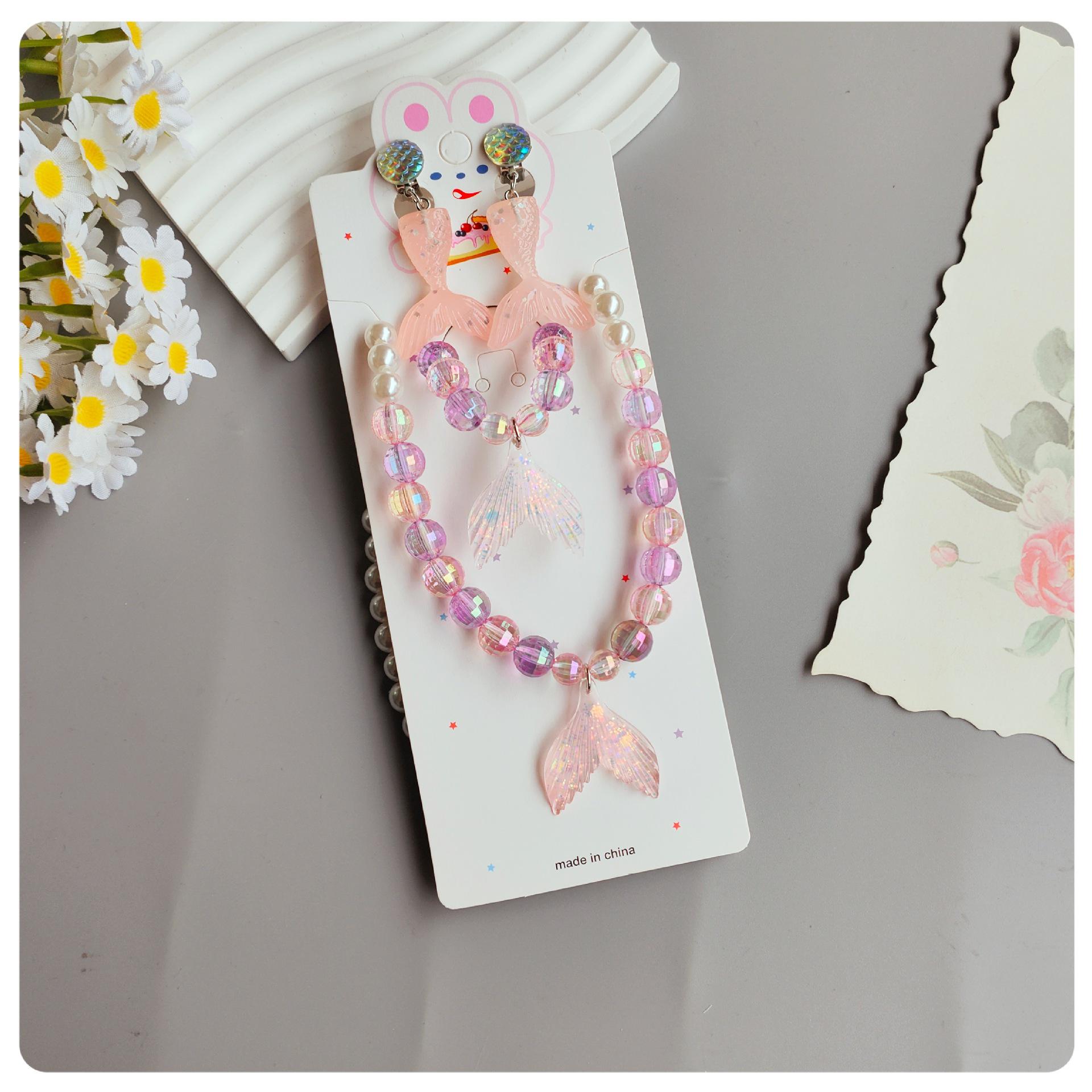 Children s Colorful Beaded Fishtail Jewelry Set - Necklace, Bracelet, Earrings (4-Piece) розовый