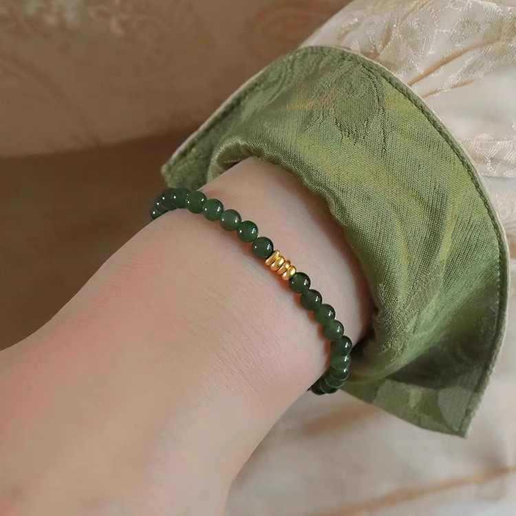 Benmingnian Damarmband med Smal Midja: Lätt Lyx Imitation Hetian Jade, Perfekt Alla Hjärtans Dag- eller Födelsedagspresent till Henne.