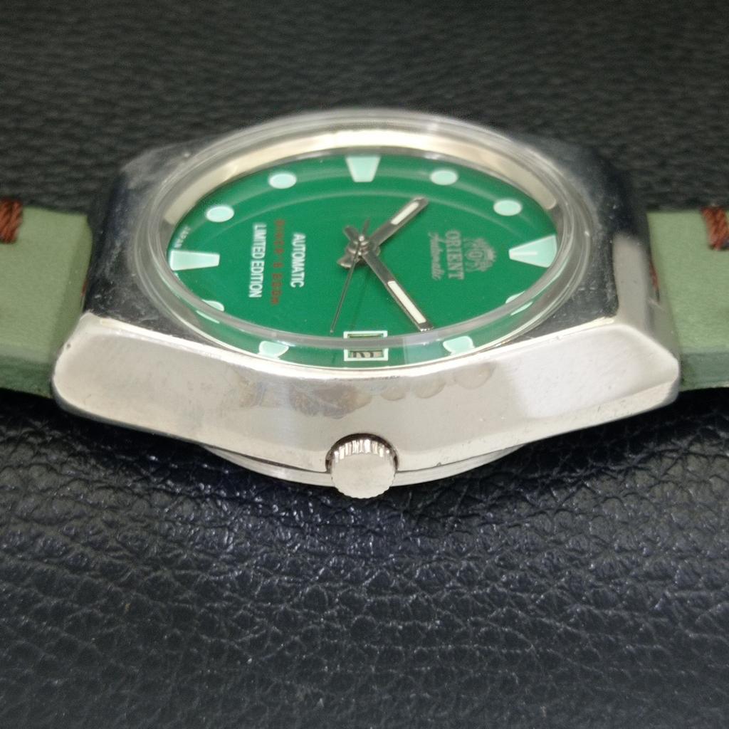 VINTAGE ORIENT AUTOMATIC 46941 JAPAN MENS GREEN COLOR DIAL WATCH a701806-5 R207-a701806