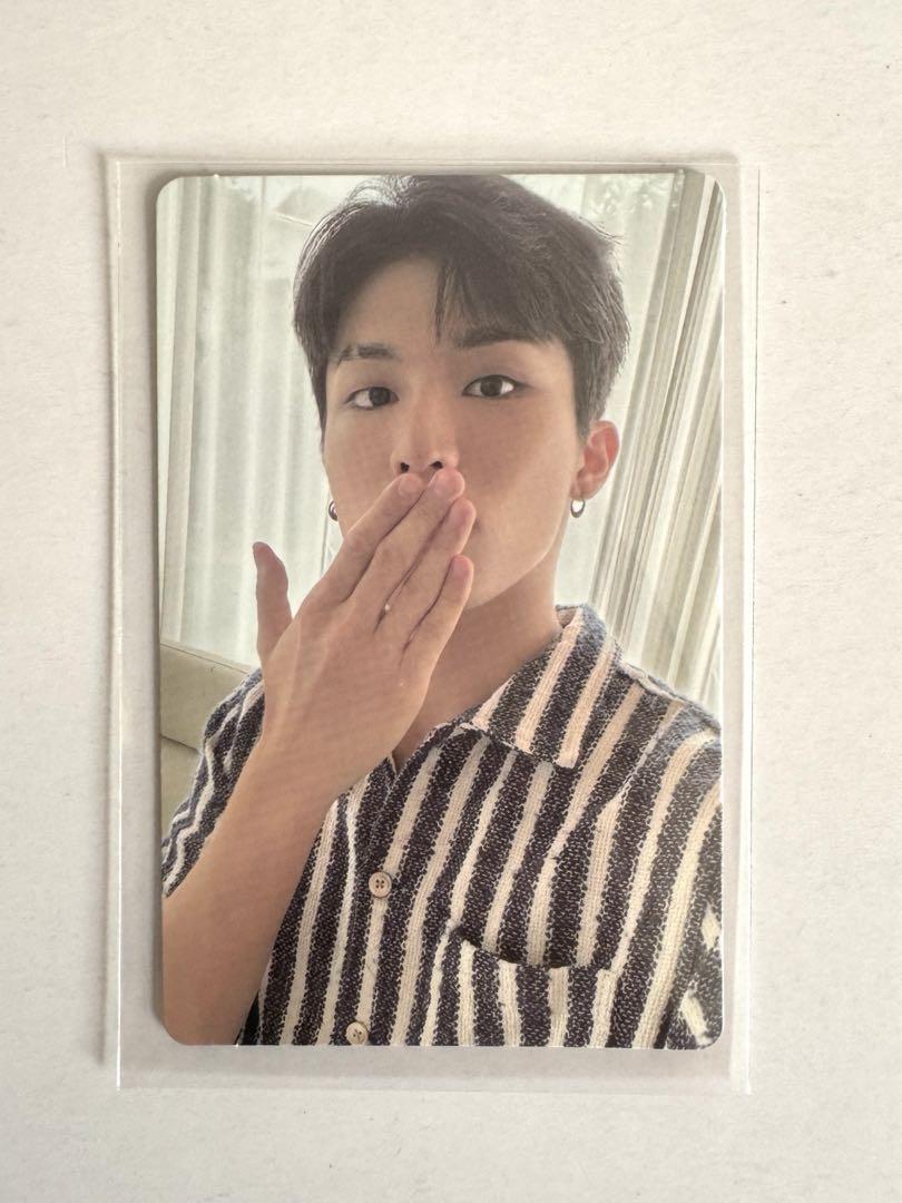 

[USED] Treasure 4th Anniversary Magazine Trading Card Chu Trading Card Jungwoo