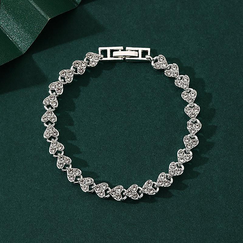 

Fashion Charm Delicate Crystal Heart Bracelet For Women Girls Rhinestone Handmade Bracelet Jewelry Wedding Anniversary Gift