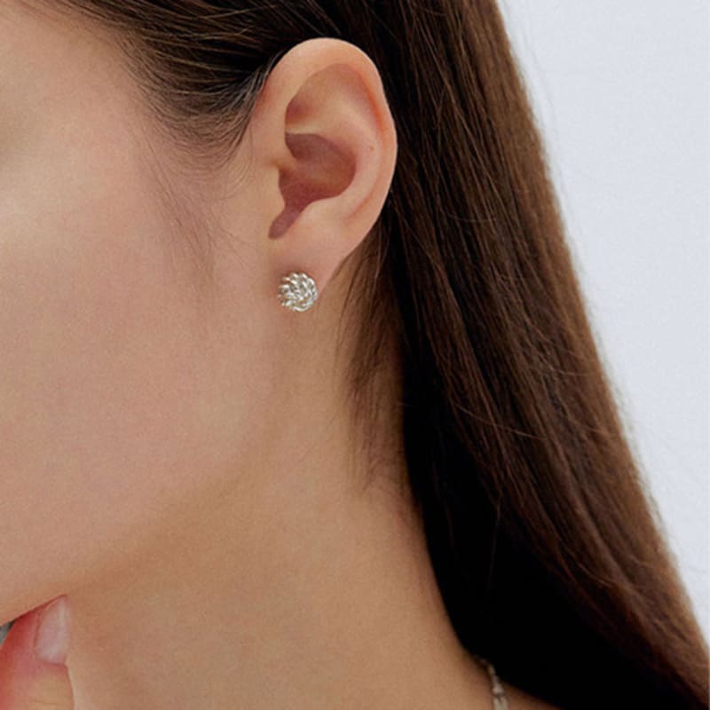 LUMIAH M THREAD BALL EARRINGS