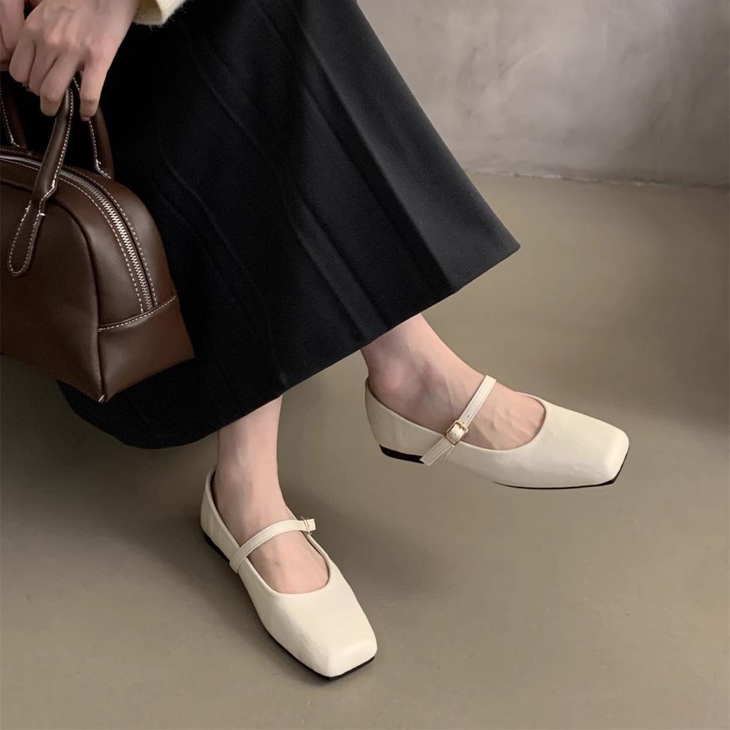 Französische Retro-Schuhe mit quadratischer Spitze und flachem Ausschnitt, Damenschuhe 2025 Frühling neu, koreanische Version, märchenhaft, lässig, weich, flach, Mary Jane-Schuhe