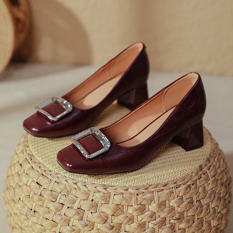 Square head high heels thick heel temperament is not tired feet 2025 spring new large size women's shoes medium heel French light mouth single shoes