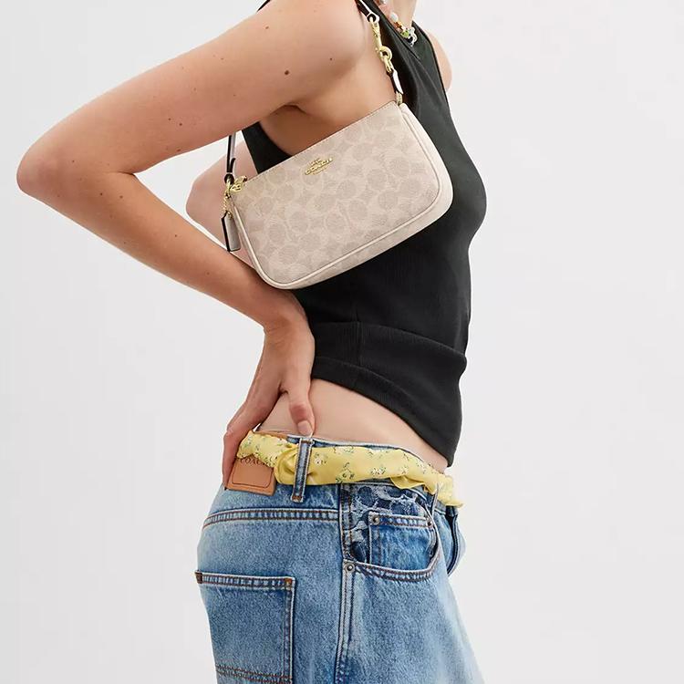 Coach Nolita 19 Klassische Monogramm-Print Reißverschluss Beschichtetes Canvas Schulter-Tote-Bag Kleine Damenhandtaschen Sand Kreideweiß CW426-IMXDM