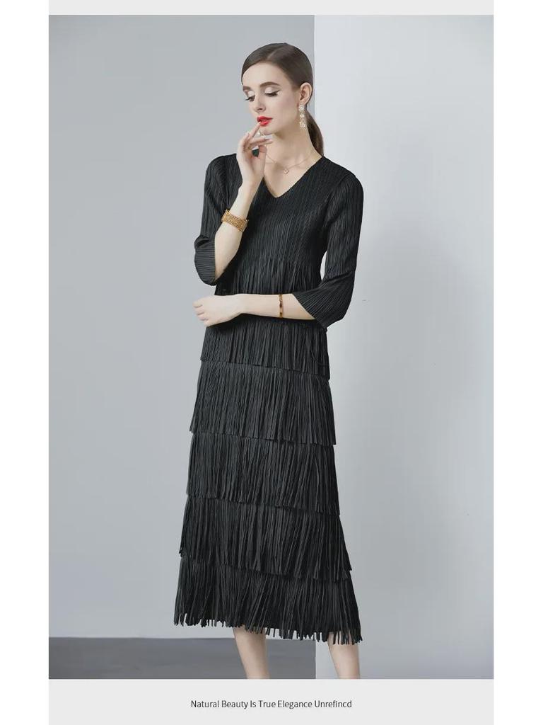 Miyake 2024 V-Neck Long-Sleeved Tassel Pleated Dress