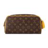 Louis Vuitton Necessaire em Lona Monograma com Acabamento em Couro Bolsa de Higiene Masculina Marrom Amarelo Fosco M46764