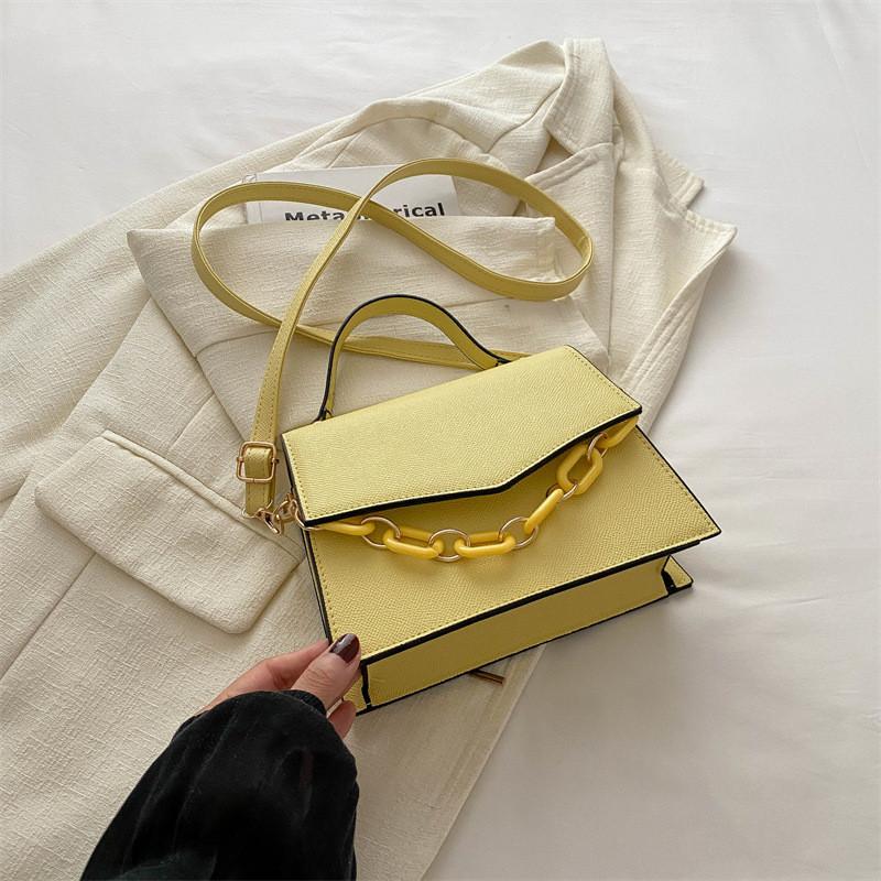 Chic Red Small Crossbody Bag Fashionable Simple Design For Modern Outfits