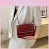 Stylish Commuter Crossbody Bag With Quilted Chain For Trendy Daily Use