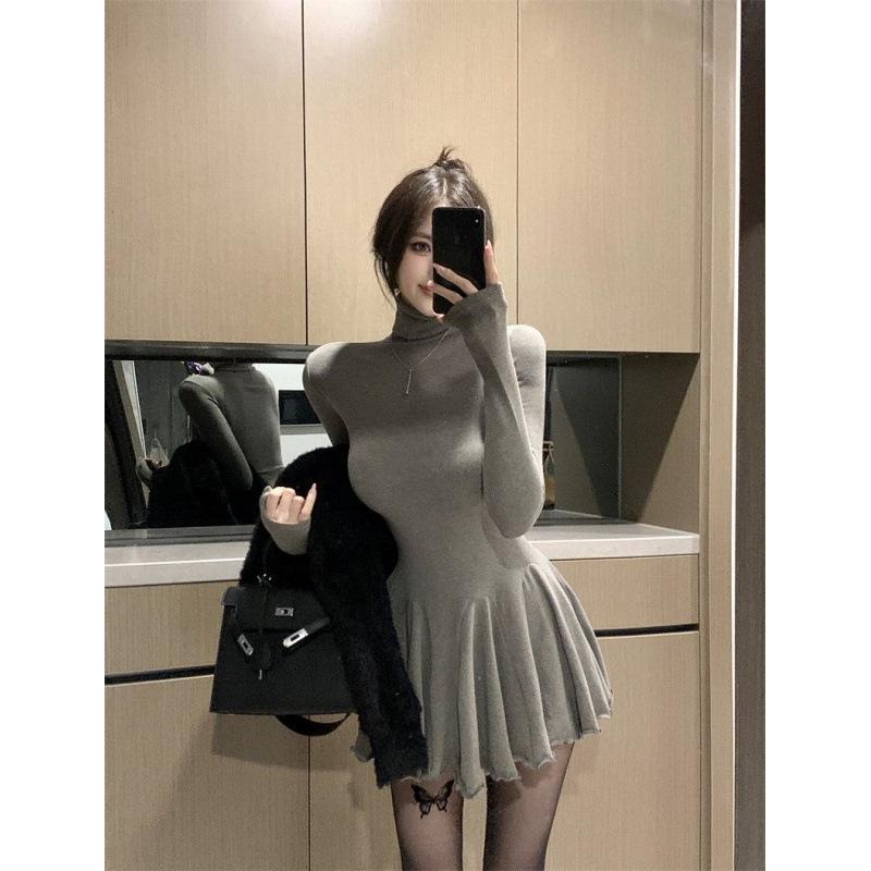 Pure desire Spice Girl turtleneck versatile long-sleeved dress women's autumn and winter new waist fluffy skirt, thin bottom skirt short skirt