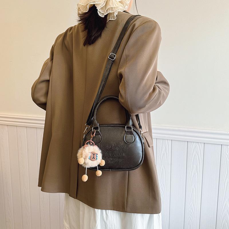 Niche retro Maillard style handbag women's 2025 new versatile Korean fashion textured shoulder messenger bag