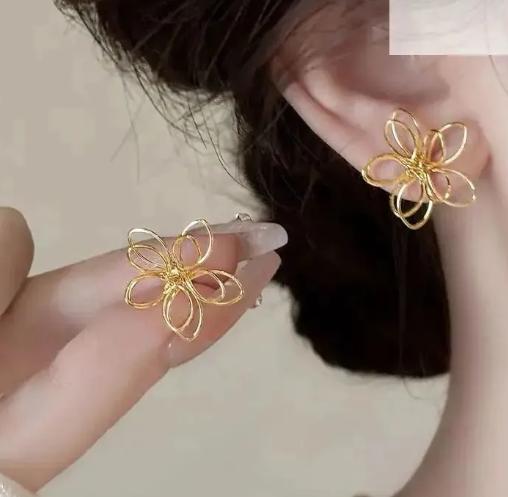 Women's Double Layer Hollow Petal Stud Earrings for Everyday Wear