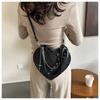 Love Shaped Women's Bag Niche Design Bag For Women Autumn And Winter Girl Heart Chain Shoulder Crossbody Bag