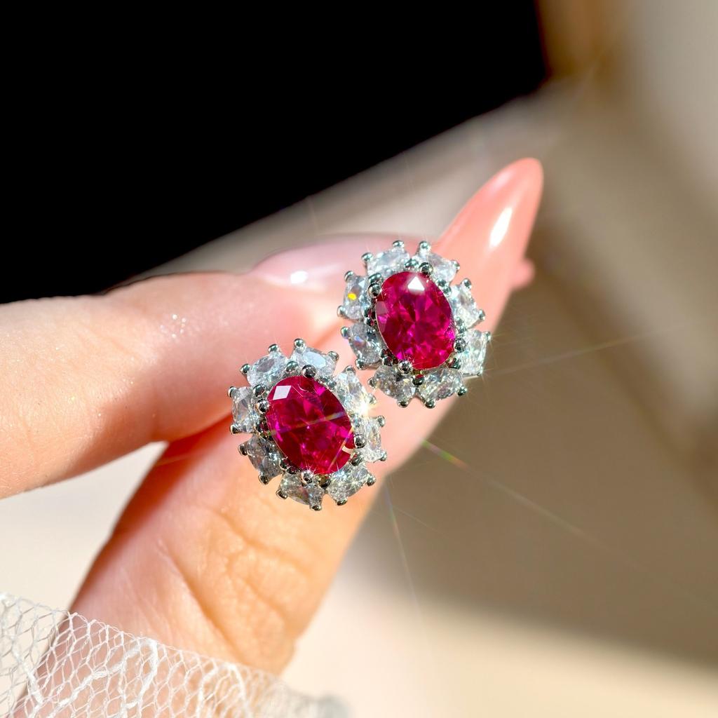 Niche Light Luxury Red Corundum Fluorescent Lamp Color-changing Davis Style Pendant Necklace Women's Open Ring Stud Earrings Three-piece Set 2026
