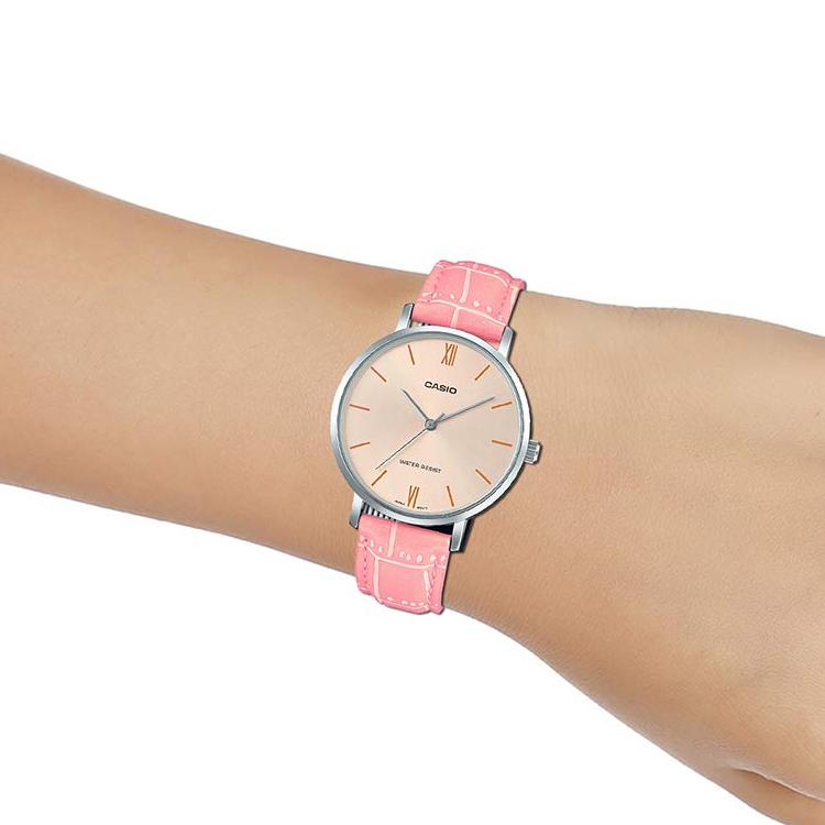 CASIO Women's Standard Series Pink Watch LTP-VT01L-4BUDF
