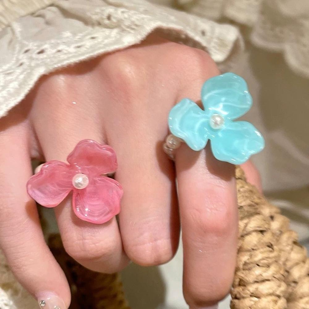 Sweet Dopamine Colored Flower Pearl Beaded Rings for Women Fashion Romance Vacation Atmosphere Finger Jewelry Accessories Gifts