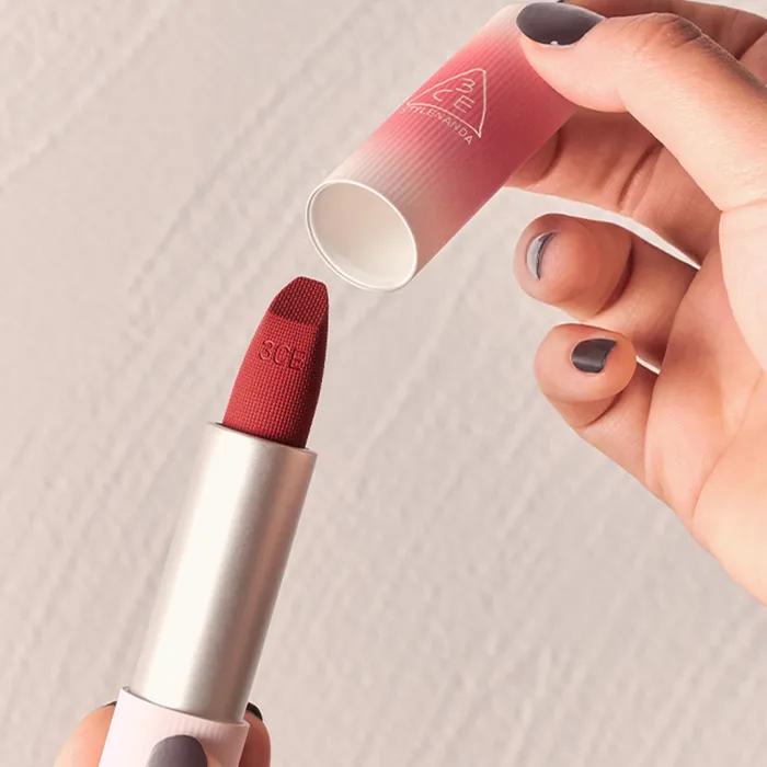 Cashmere Hug Lipstick (Free Multi Brush)
