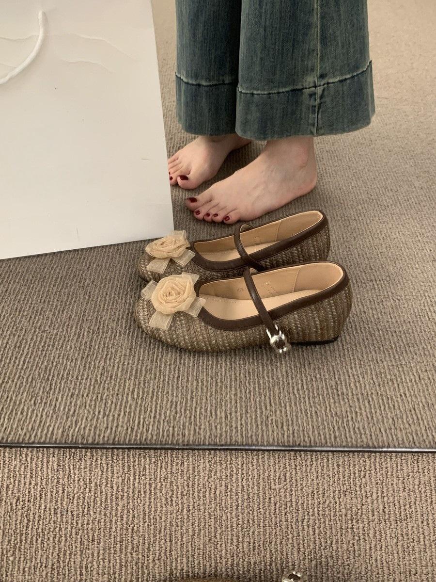 

French evening breeze gentle shoes flower decoration round head Mary Jane shoes versatile commuting height increase woven single shoes women 40