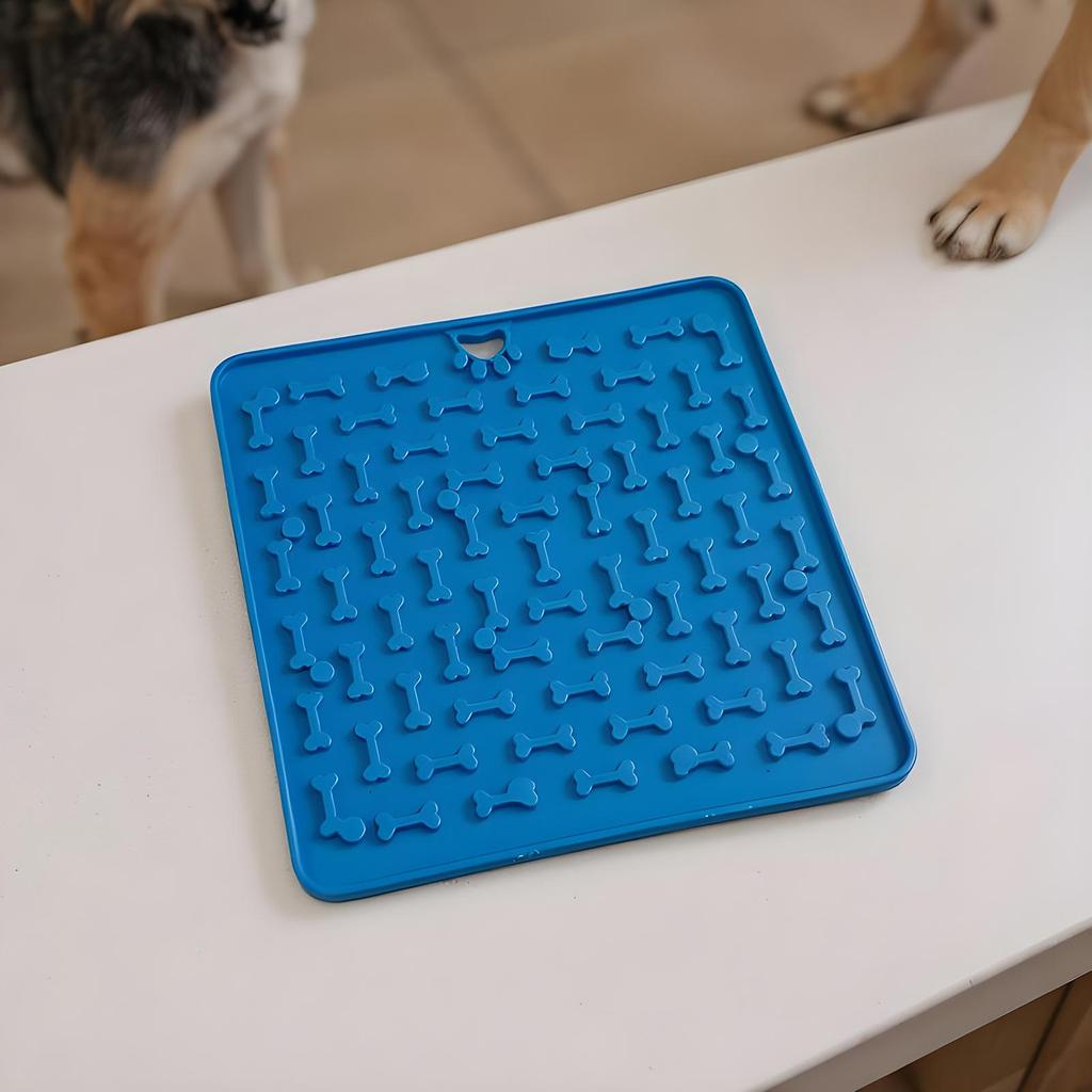 Pet Licking Plate Slow Food Plate Licking Pad Silicone Pet Slow Food Tableware Bowl Suction Cup Dog Licking Pad Anti-Choking Pad