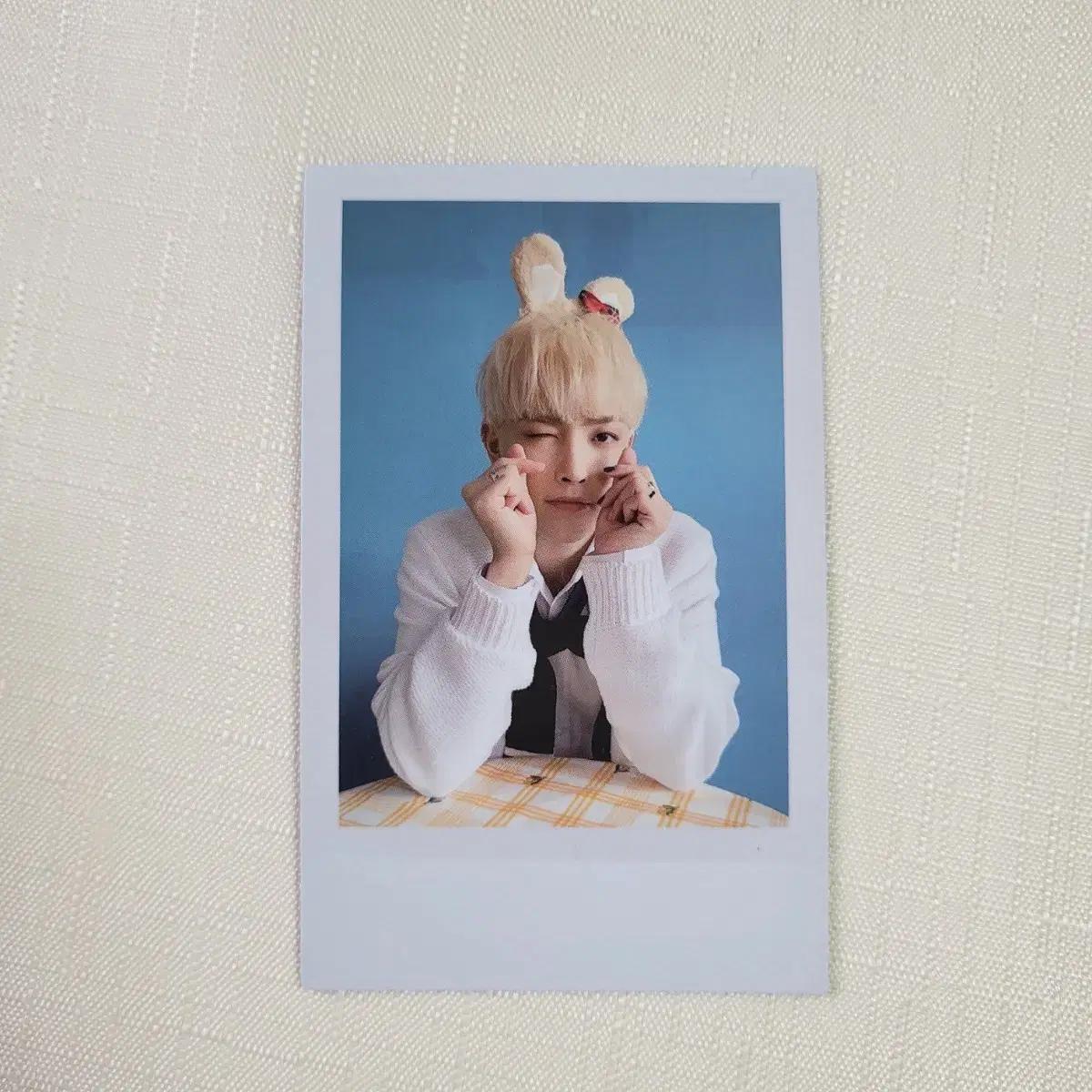 

Ateez Photocard Ats Photo Card Red