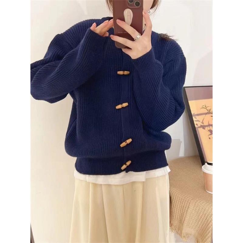 Retro horn buckle crew neck knitted cardigan women's autumn and winter new loose lazy wind sweater jacket top trendy