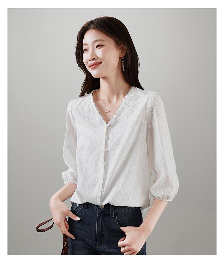 French Pure Cotton Embroidered Shirt for Women's 2026 Spring Commuting Versatile V-neck Seven Quarter Sleeve Niche Top