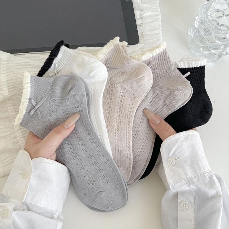 Ladies Spring and Summer with Small Fresh Bow Short Tube Cotton Socks