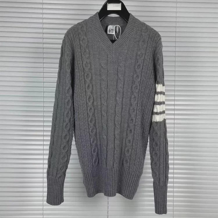 

Корейский свитер унисекс с V-образным вырезом - жаккардовая полосатая шерсть Triple Extra Large серый