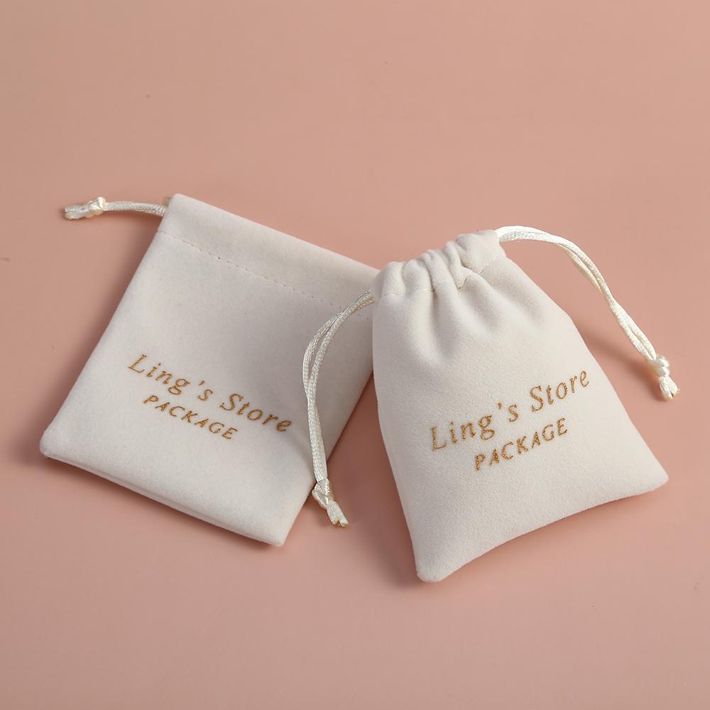 50Pcs Personalized Logo Beige Jewelry Drawstring Bag Thick Velvet Pouch Boutique Cosmetic Wedding Favors Candy Organizer Pockets