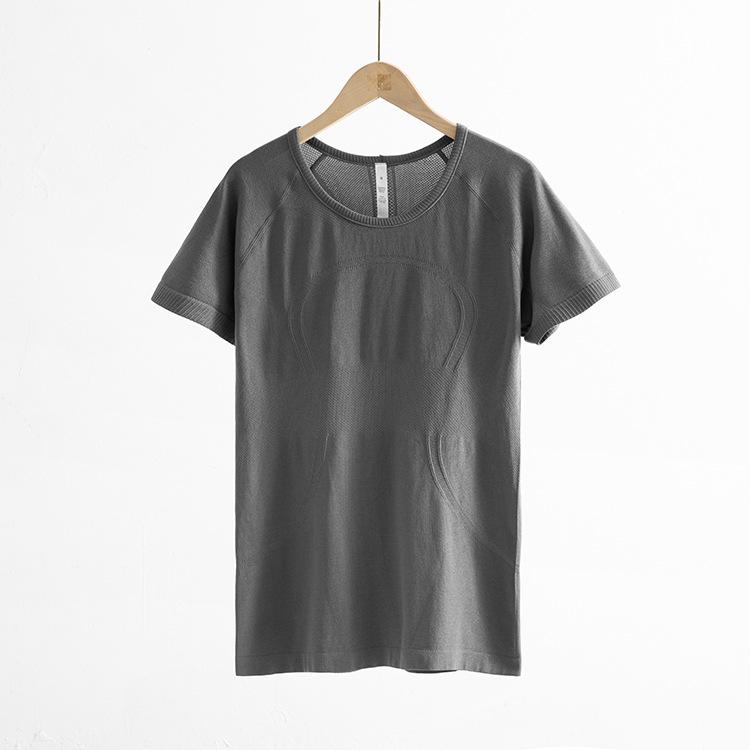 Seamless Swiftly Tech Quick-Dry Yoga Top – Short-Sleeved & Breathable