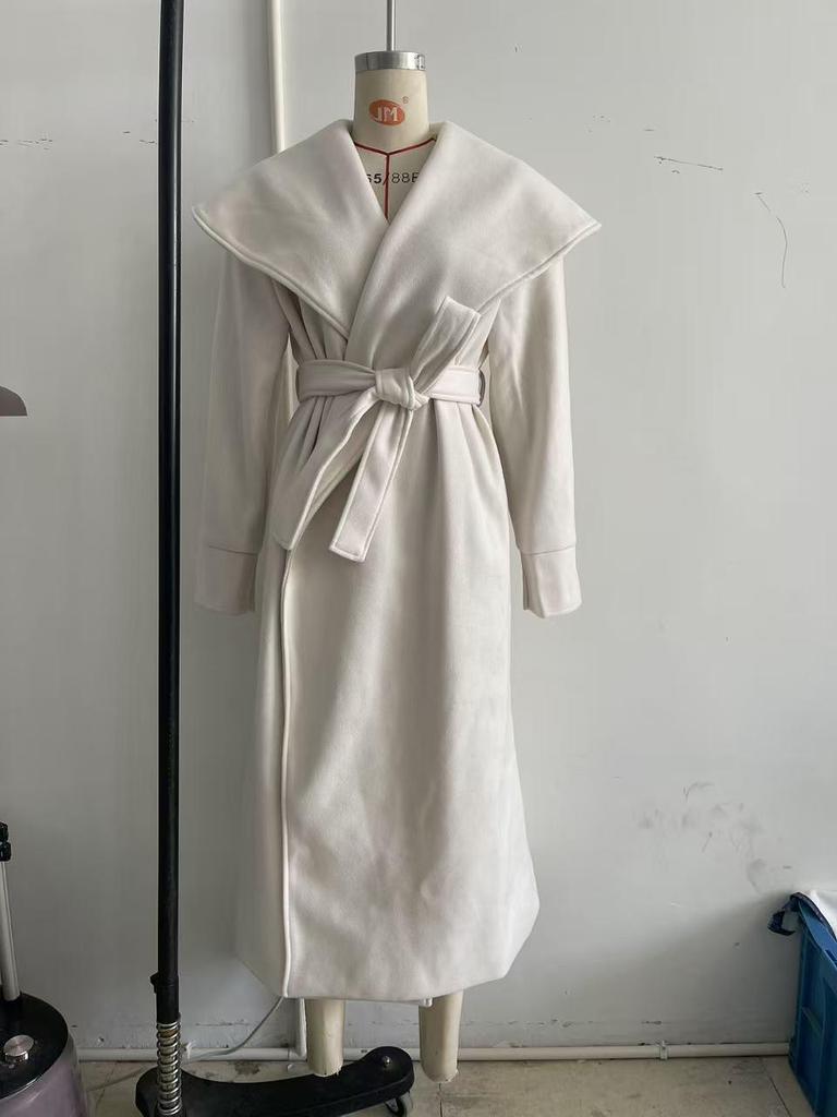 European Style Women's Woolen Coat with Belted Waist and Lapel