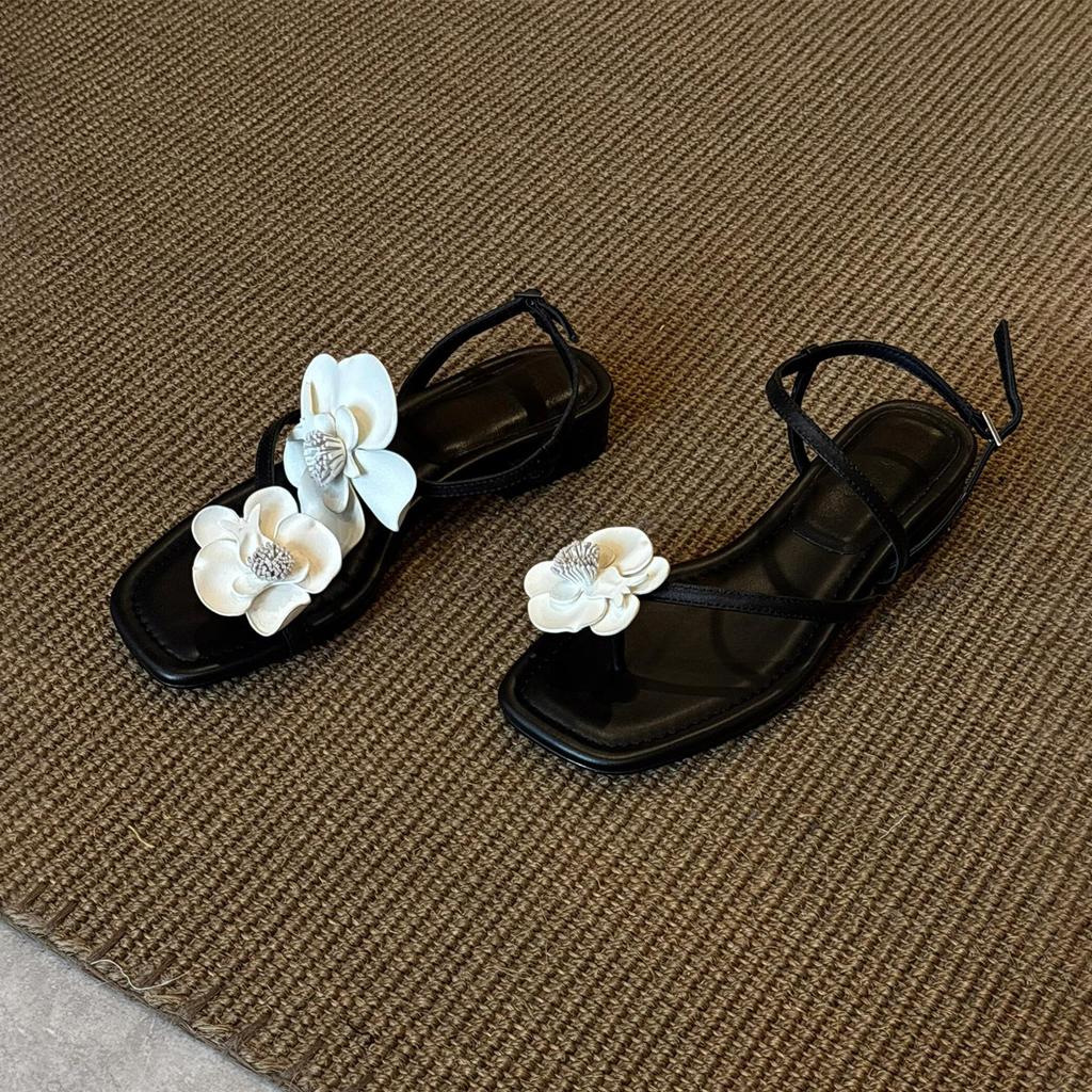 Sheepskin Version of Summer Small Fragrant Wind Open-toed Square Camellia One-word Buckle with Sandals Women's Flat-bottomed Outer Cool Slippers