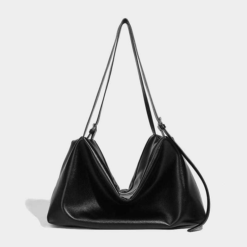 

Женская сумка 2025 Новая Модная Высококачественная Вместительная Сумка Селенодонт Женская Сумка Через Плечо для Повседневной Носки Сумка Под Мышку во Французском Стиле чёрный