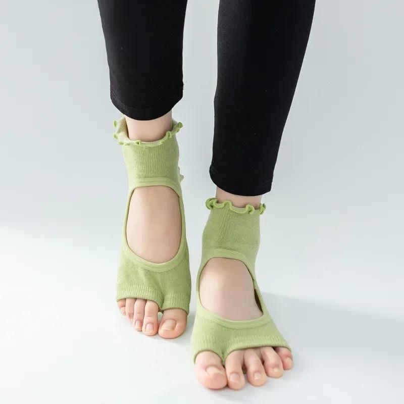 Novas meias profissionais de ioga com dois dedos, femininas, sem costas, respiráveis, com babados, balé, pilates, meias de silicone antiderrapantes, para dança, esportes