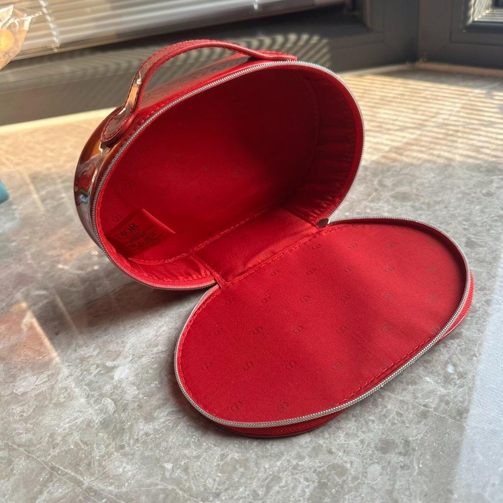 Dior Borsa da Trucco in Vernice Rossa