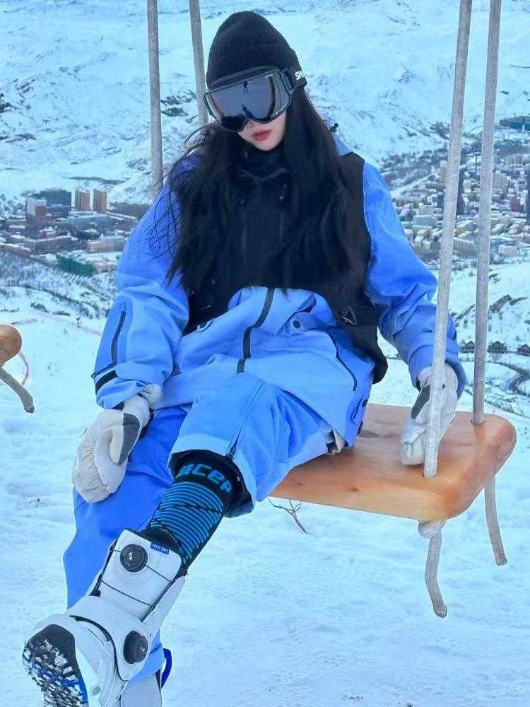 Unisex Skiing and Mountaineering Goggles: Windproof Anti-Glare Glasses for Outdoor Sports