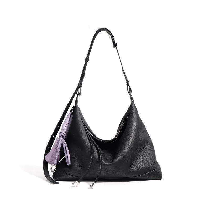 

New niche simple wind large capacity commuter tote bag high sense fashion armpit bag