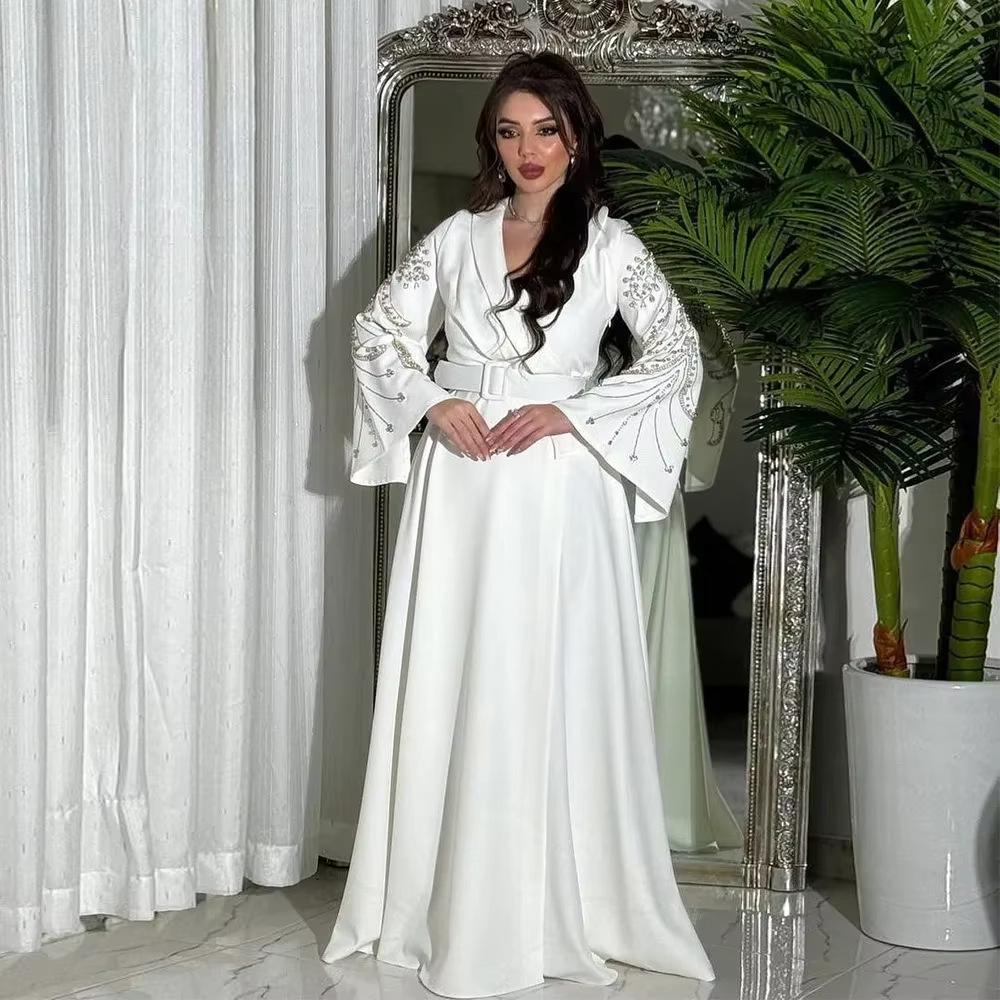 2024 Herbst Strassgürtelkleid Robe für Frauen aus dem Nahen Osten