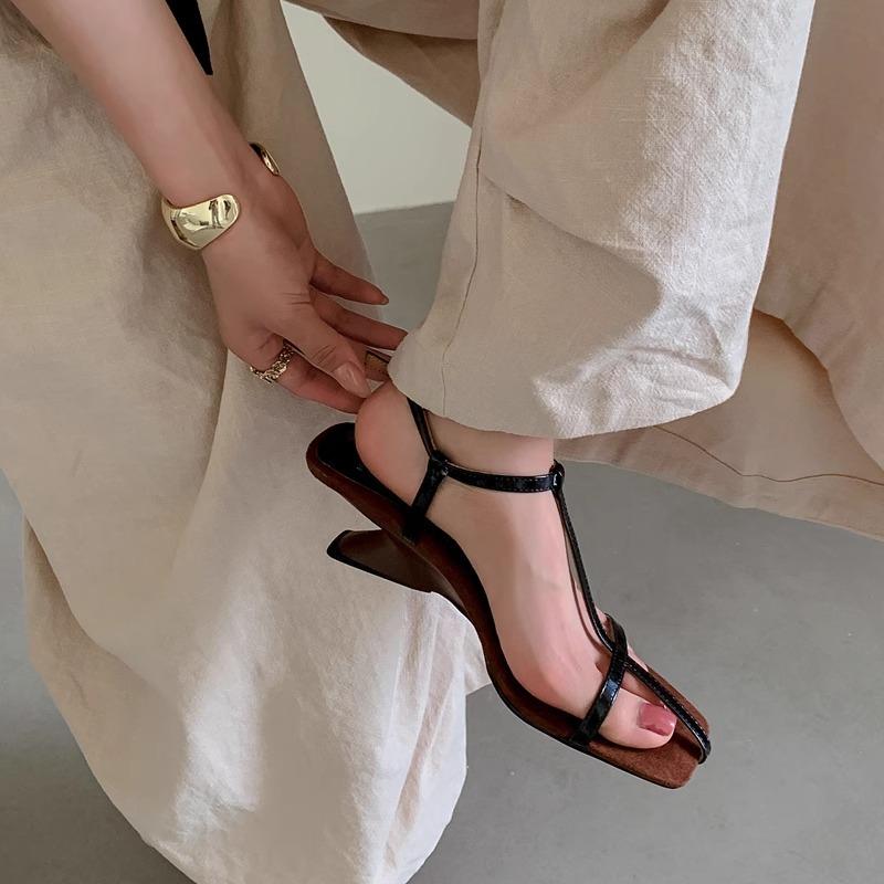 Fashion Women Open-toe Special-shaped Wedge Heels Sandals Summer New Roman Style Retro Thin-strap Solid Color High-end Holiday Sandals