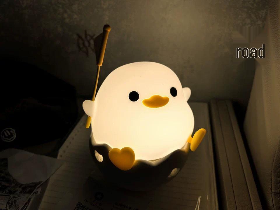 Doudou Duck Silicone Night Light: Children's Bedroom Sleep Aid & Valentine's/Birthday Gift