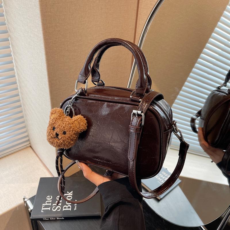 Small Bag Women's Autumn and Winter Retro Versatile New Fashion Messenger Bag To Work Portable Small Bag