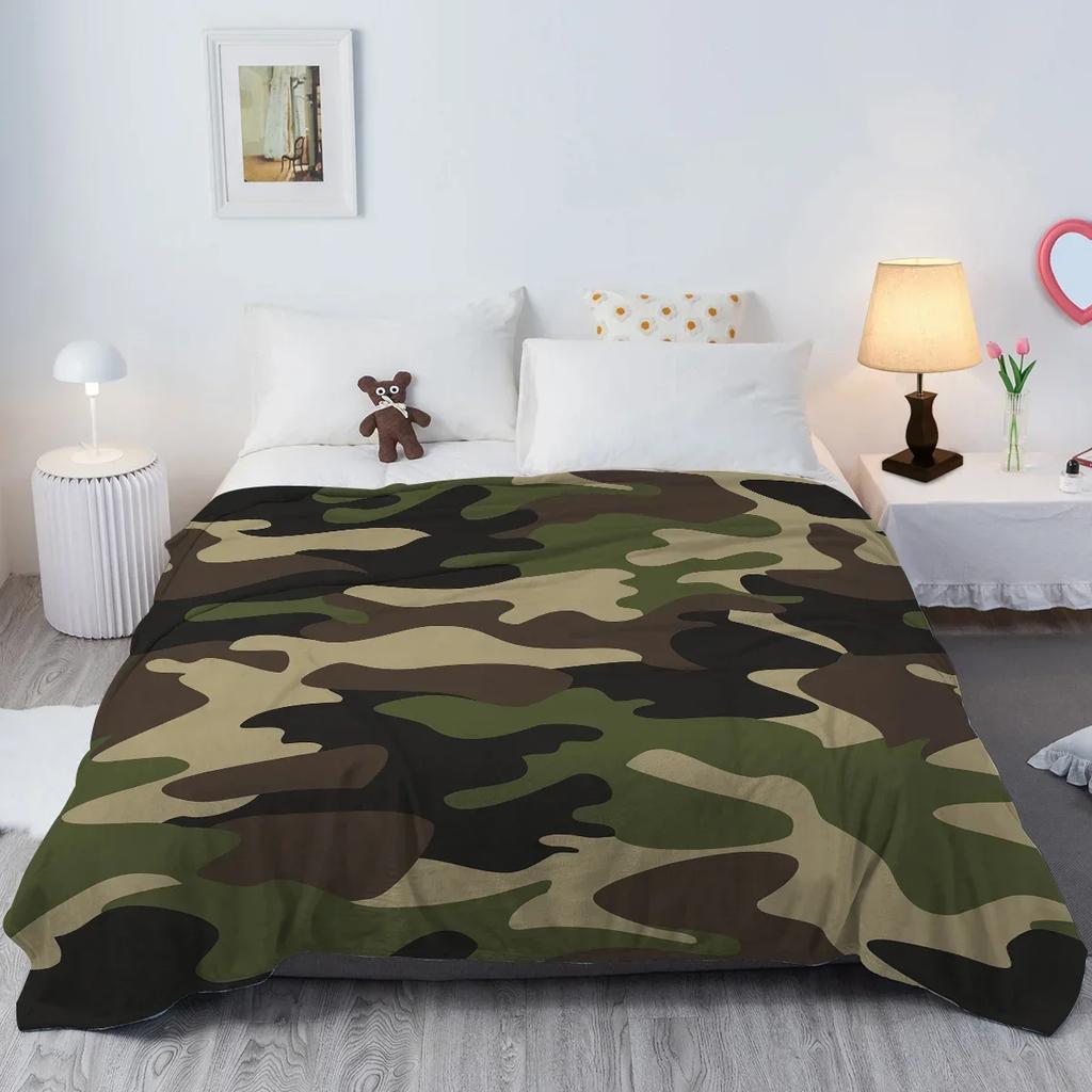 Camouflage Design Green and Black Pattern Blanket Blanket Soft Fuzzy Microfiber Plush Fleece Throw Blanket for Bed Couch