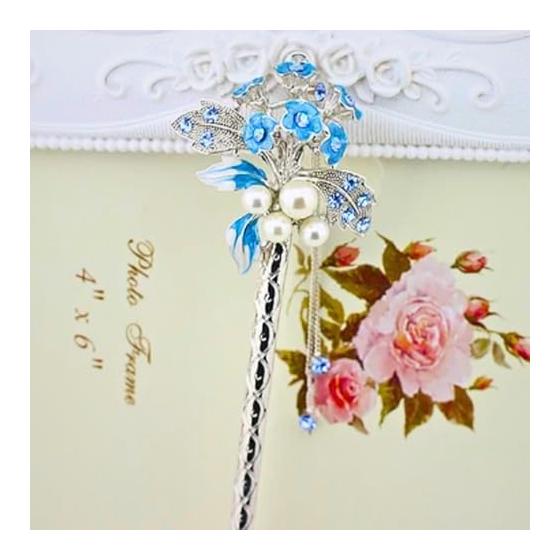 Miaomyao Hairpin, Japanese Traditional Hair Accessory for Kimono, Yukata, Formal Wear, Metal with Pearls and Rhinestones, Antique Flower Bouquet