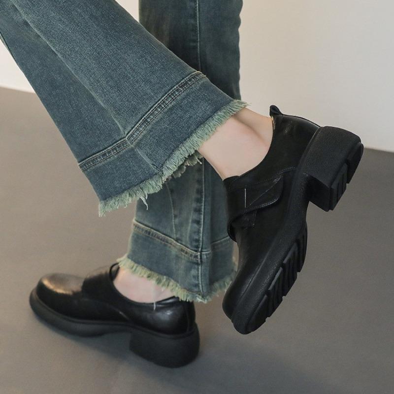 New Thick-soled Women's Shoes - One-piece Round-toe Retro Leather Shoes with Thick Heels, Single Sole Shoes