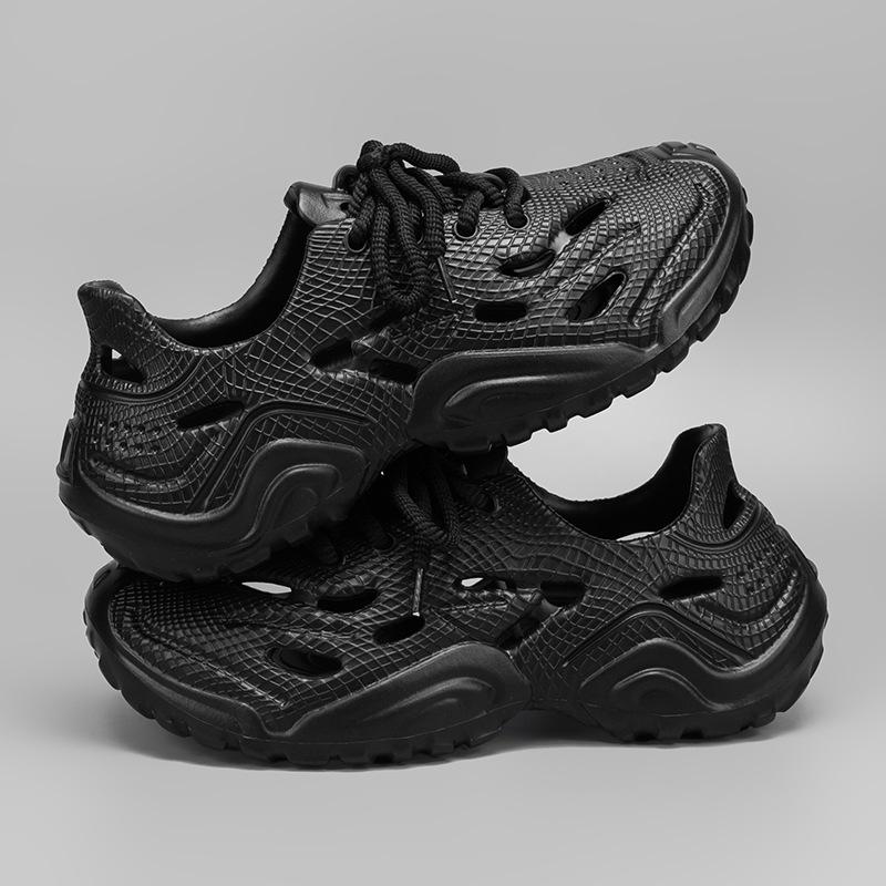 Men's new comfortable and trendy fashion daily casual round head thick sole color matching hole shoes breathable bag head men's shoes