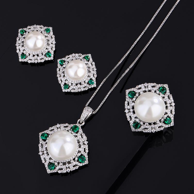 Jewelry Copper Bottom Gold-Plated Fritillary Pearl Simulation Emerald Diamond Temperament White Bead Set