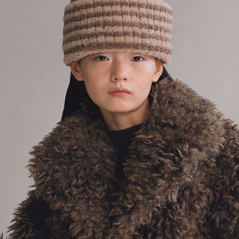 

ПОТРЯСАЮЩИЙ НУЖДАЕТСЯ В ШЛЯПЕ САХАРНАЯ ГОЛОВА_СНЕЖНО-КОРИЧНЕВЫЙ FREE